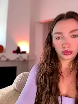 SerenaCloud from StripChat