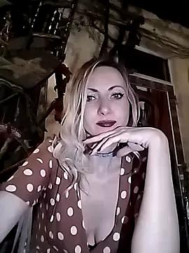 SerenaGrantt from StripChat is Freechat