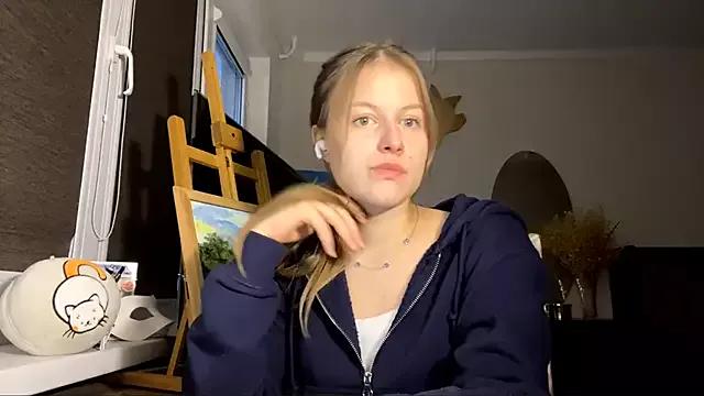 SeritaPicketta from StripChat is Freechat