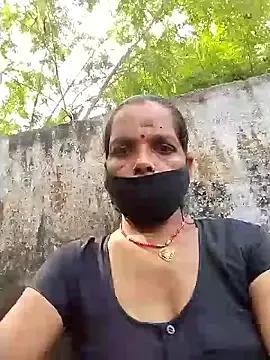 Sexi_savita from StripChat is Freechat