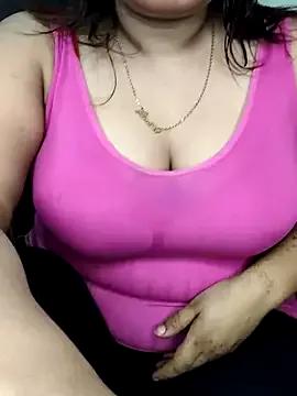 sexxy-Dinaa-x from StripChat is Freechat