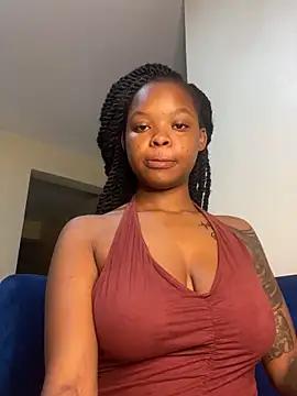 SexxyLunar from StripChat