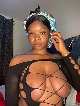 SexxyLunar from StripChat
