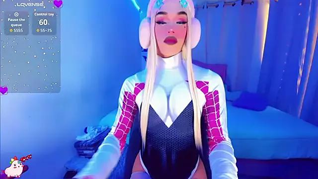 Discover our girls online shows and discover the company of countless livestreamers, with stunning shapes, sex toys and more.