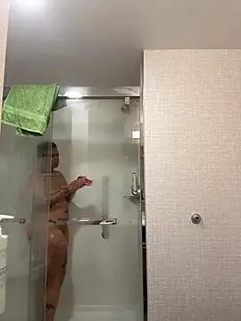SexyHoneyRedd from StripChat is Freechat