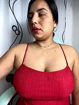 Sexymoom32 from StripChat is Freechat