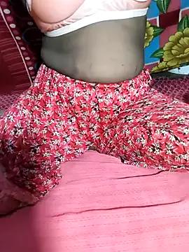 SEXYRANILOVE from StripChat is Freechat