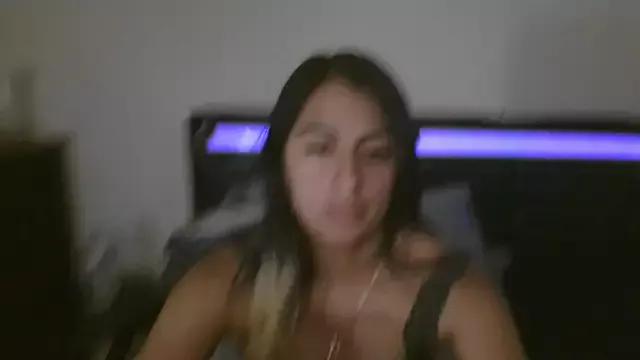 sexyselenaa from StripChat is Freechat