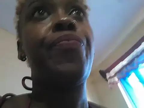 sexyspicybomb from StripChat is Freechat