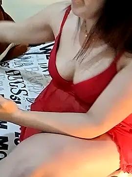 Discover our girls online shows and discover the company of countless livestreamers, with stunning shapes, sex toys and more.