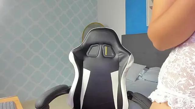 shanel_smithh from StripChat is Freechat