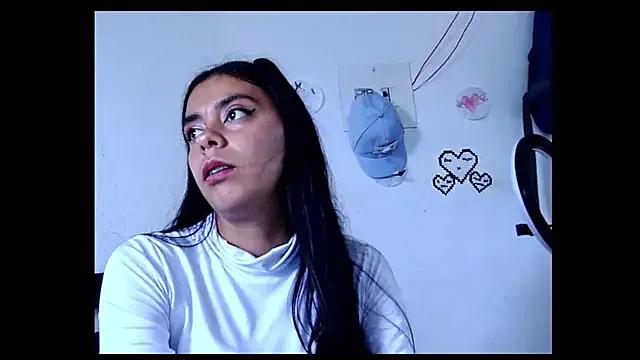 SharonDustLove from StripChat is Freechat