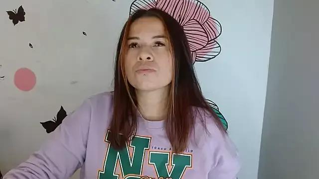 SharonLove- from StripChat is Freechat