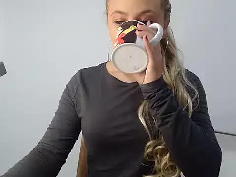 Sherly_mon webcams show profile image 