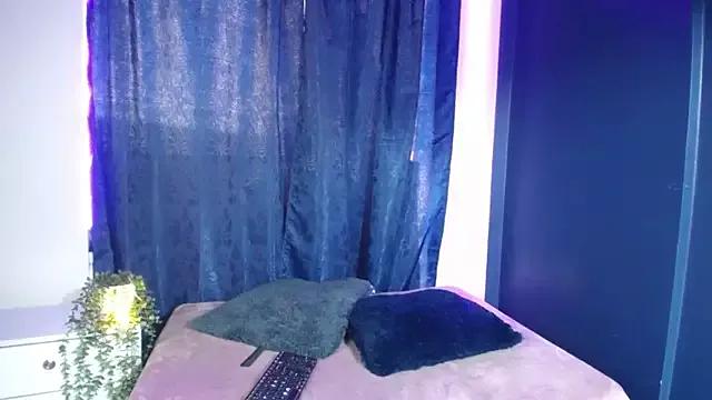 shiara_blake from StripChat is Freechat