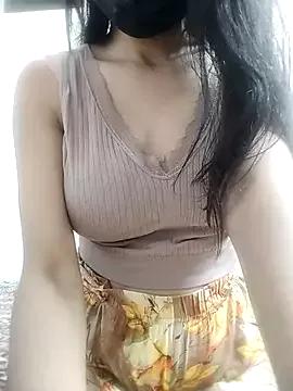 Shreya-babe from StripChat is Freechat