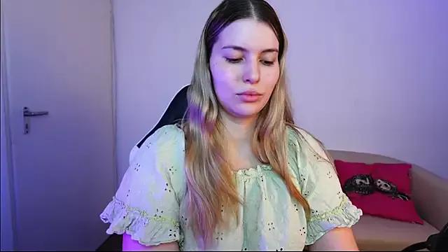 ShyHotNerd from StripChat