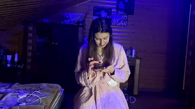 Shyselly from StripChat