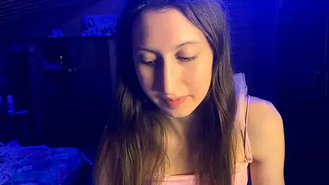 Shyselly from StripChat is Freechat