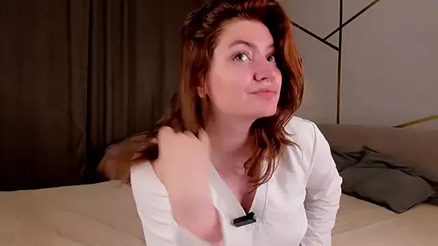 Discover our girls online shows and discover the company of countless livestreamers, with stunning shapes, sex toys and more.