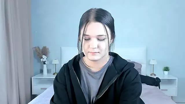 SilviaClemon from StripChat is Freechat