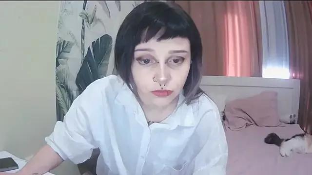 SineKiraReal webcams show profile image 