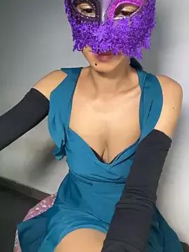 Photos of SingleHornet from StripChat is Freechat