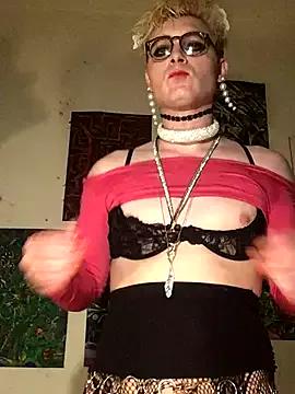 Sissy_Cindy_Whore from StripChat