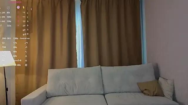 Discover our girls online shows and discover the company of countless livestreamers, with stunning shapes, sex toys and more.