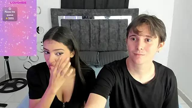 Photos of Skarleth_and_Aaron from StripChat is Freechat