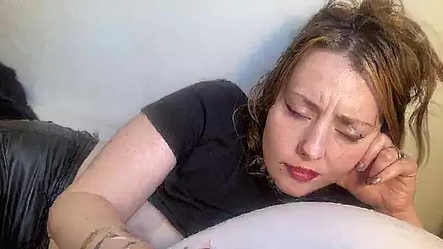 SkarlettRose96 webcams show profile image 