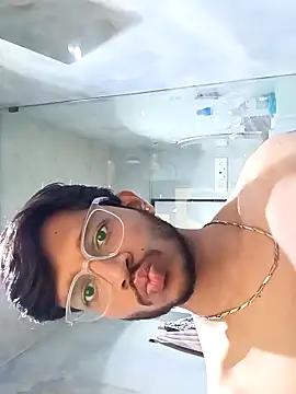 skinnyyyyyyyyy from StripChat is Freechat