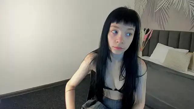 SkinyJoyce webcams show profile image 