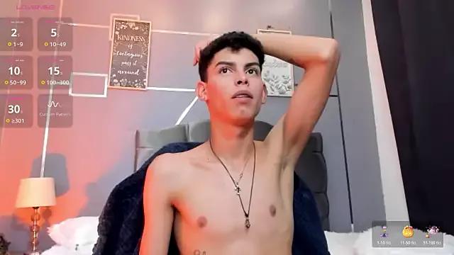 sky_jules from StripChat is Freechat