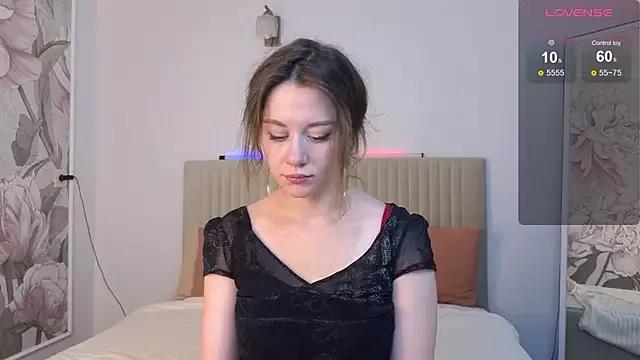 SkyHelen from StripChat is Freechat