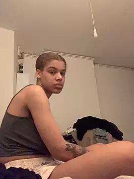 SkylarMae from StripChat is Freechat