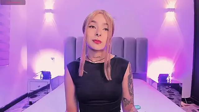 SkyThompson from StripChat is Freechat