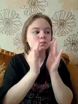 SlipperSherry webcams show profile image 