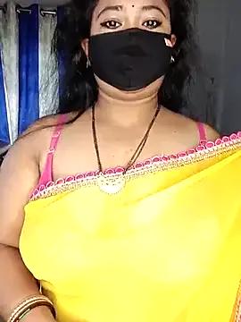 Smile-quien from StripChat is Freechat