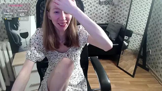 Discover our girls online shows and discover the company of countless livestreamers, with stunning shapes, sex toys and more.