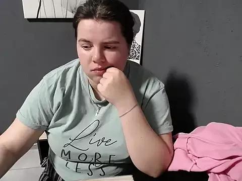 so_shy from StripChat