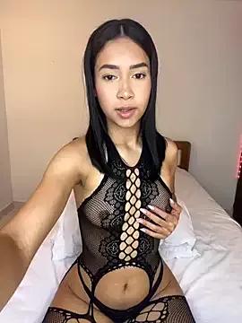 Photos of Soe_Love from StripChat is Freechat