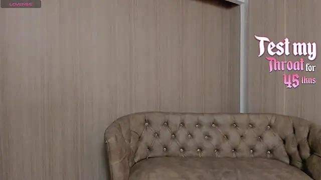 SoffiQueen from StripChat