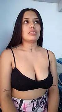 Discover our girls online shows and discover the company of countless livestreamers, with stunning shapes, sex toys and more.