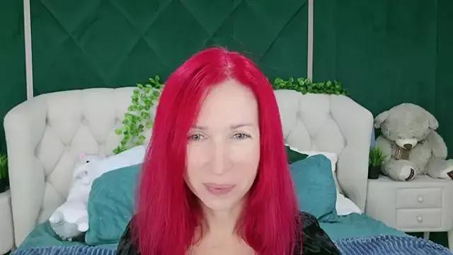 Discover our girls online shows and discover the company of countless livestreamers, with stunning shapes, sex toys and more.