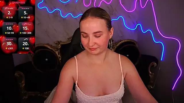 SofieBloom from StripChat is Freechat