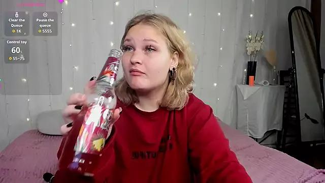 soft_sofi_ from StripChat is Freechat