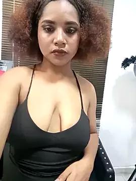 SofyTaylori from StripChat is Freechat