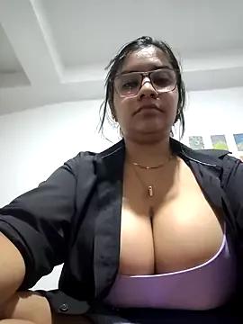Photos of Sofythom1 from StripChat is Freechat