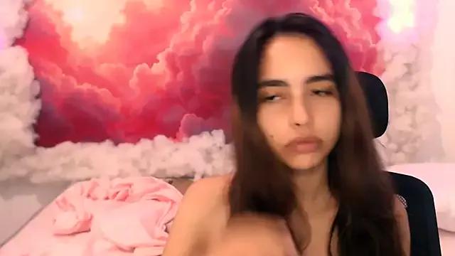 solarboom18 from StripChat is Freechat